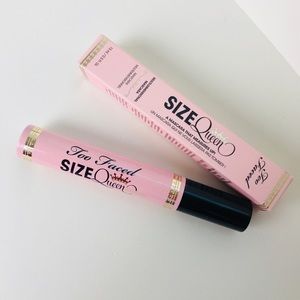 Too Faced Size Queen Mascara